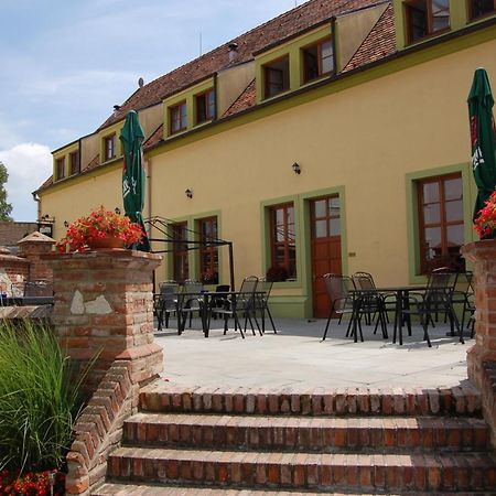 Hotel Aurelius Mikulov Ngoại thất bức ảnh