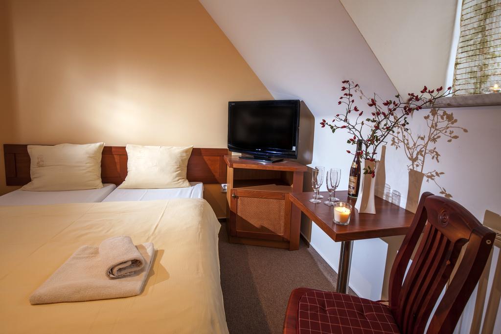 Hotel Aurelius Mikulov Ngoại thất bức ảnh