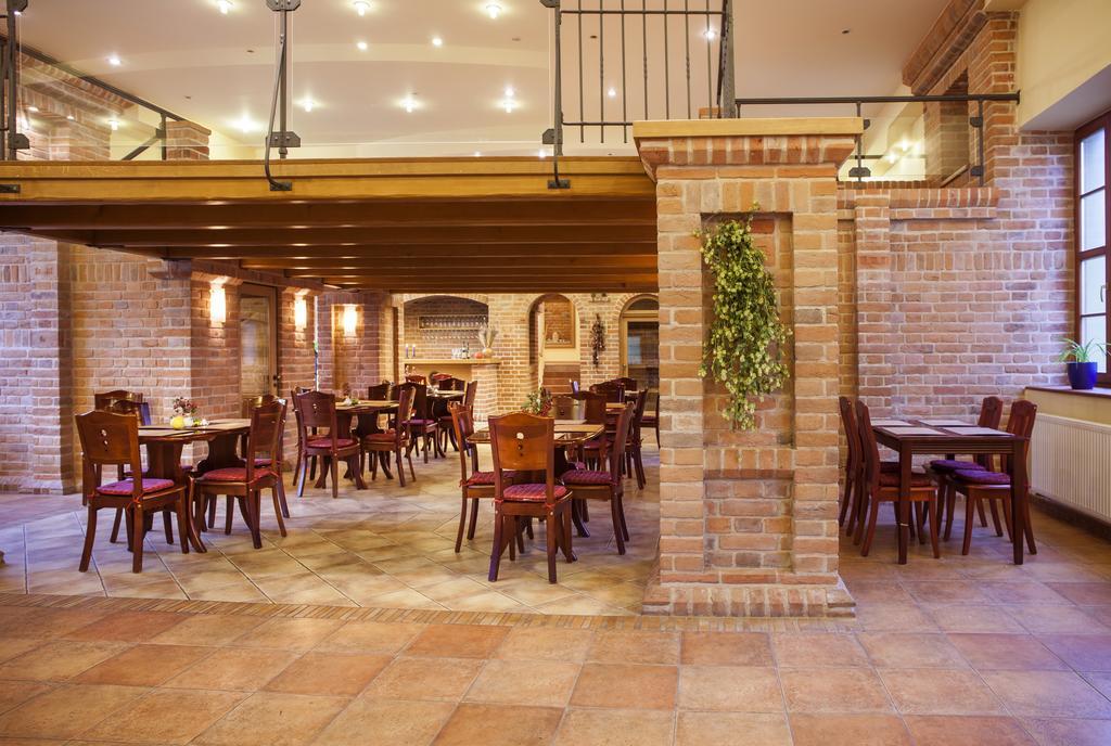 Hotel Aurelius Mikulov Ngoại thất bức ảnh