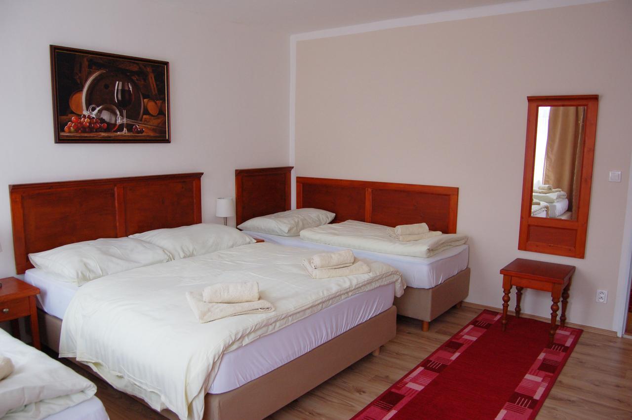 Hotel Aurelius Mikulov Ngoại thất bức ảnh