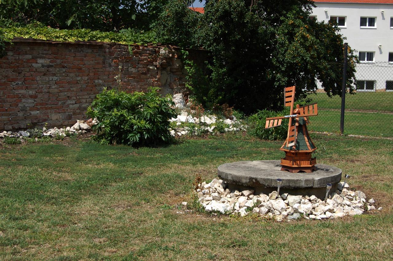 Hotel Aurelius Mikulov Ngoại thất bức ảnh